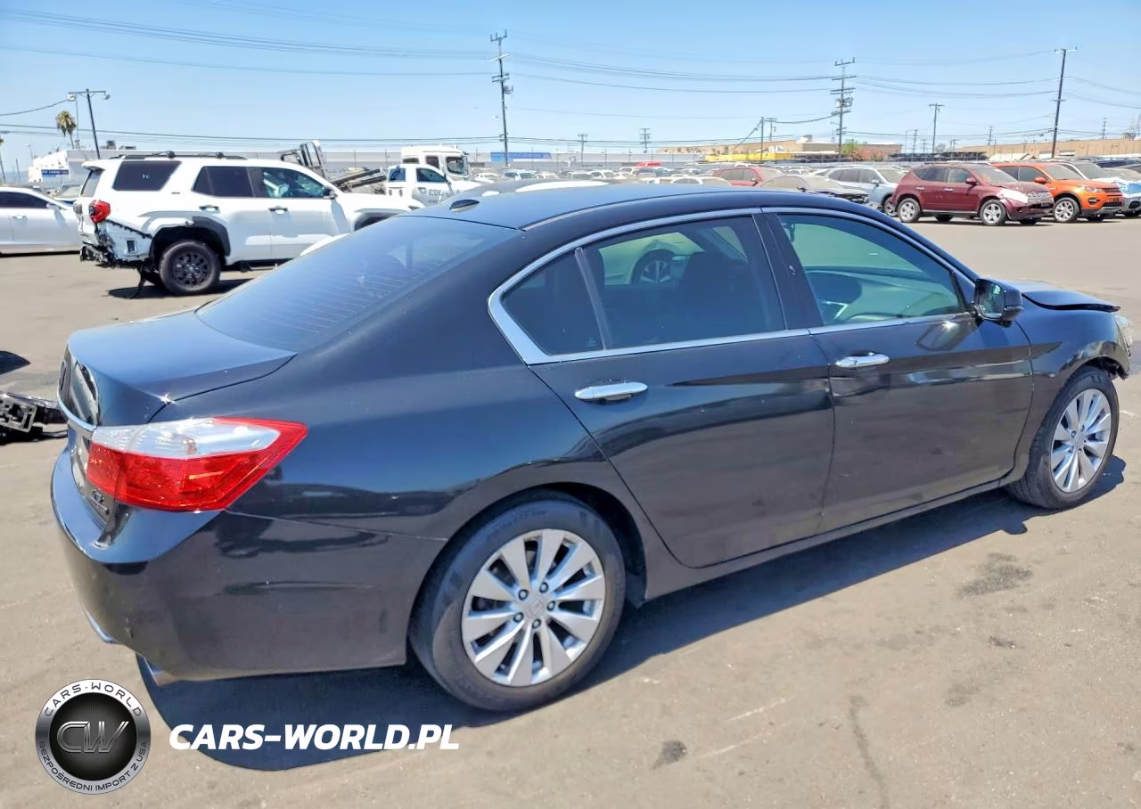2015 Honda Accord Touring VIN:1HGCR3F94FA003837 - 3