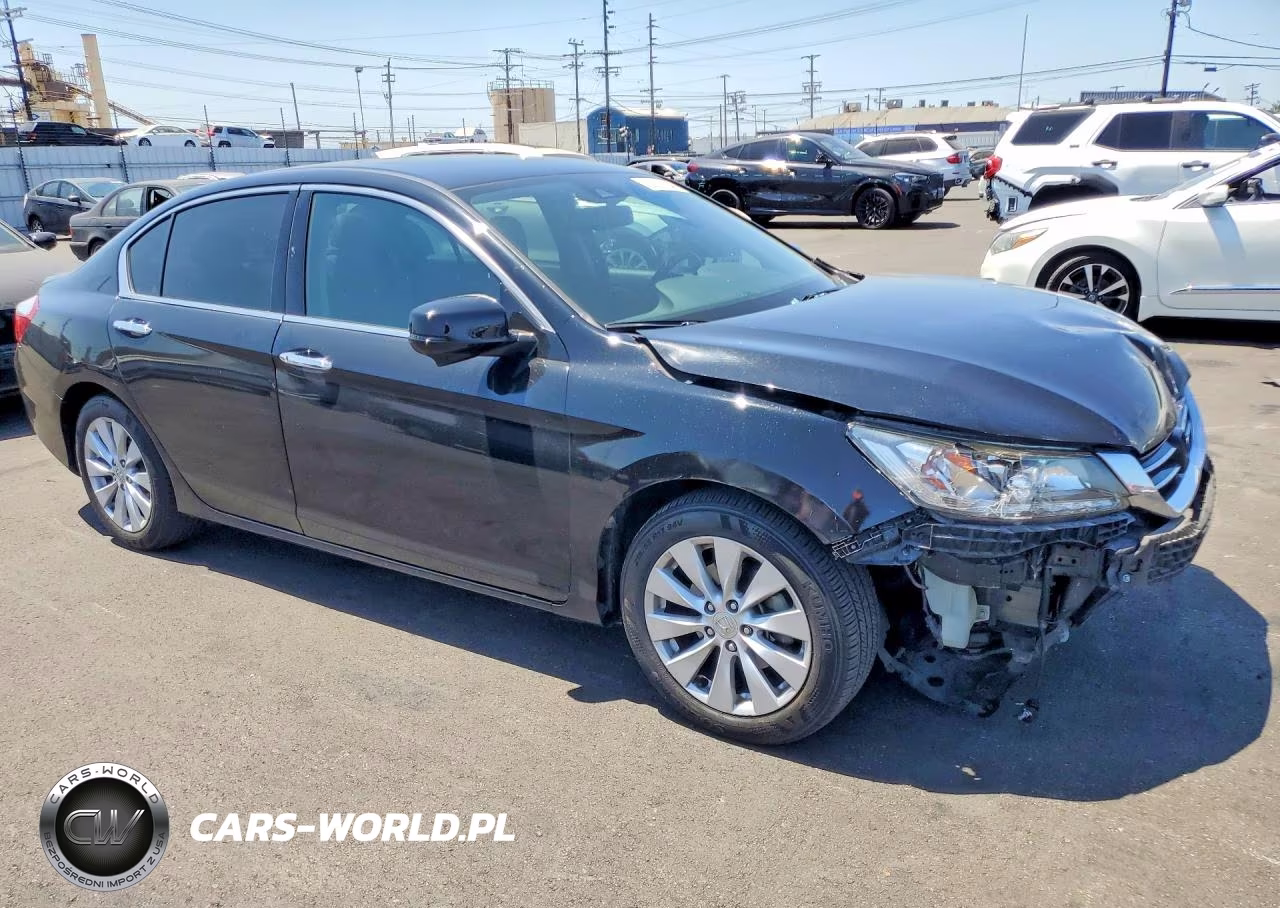 2015 Honda Accord Touring VIN:1HGCR3F94FA003837 - 4