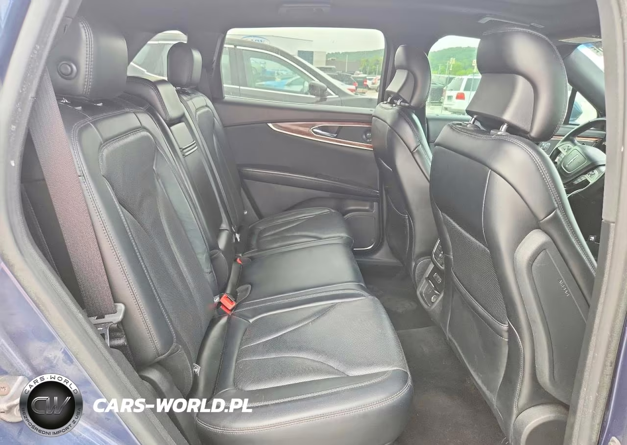 2019 Lincoln Nautilus Reserve VIN:2LMPJ6L94KBL12588 - 11