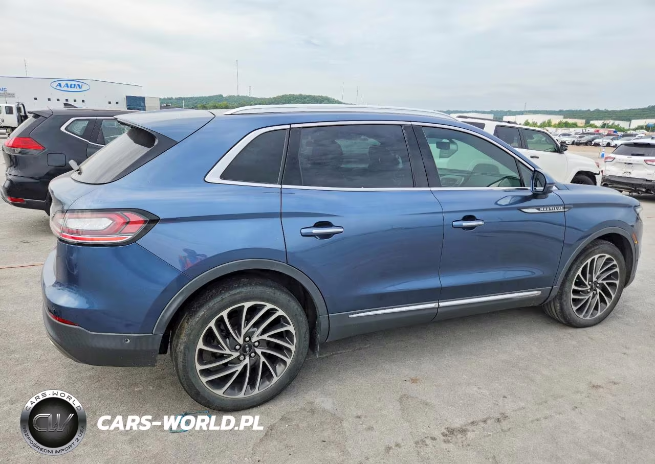 2019 Lincoln Nautilus Reserve VIN:2LMPJ6L94KBL12588 - 3