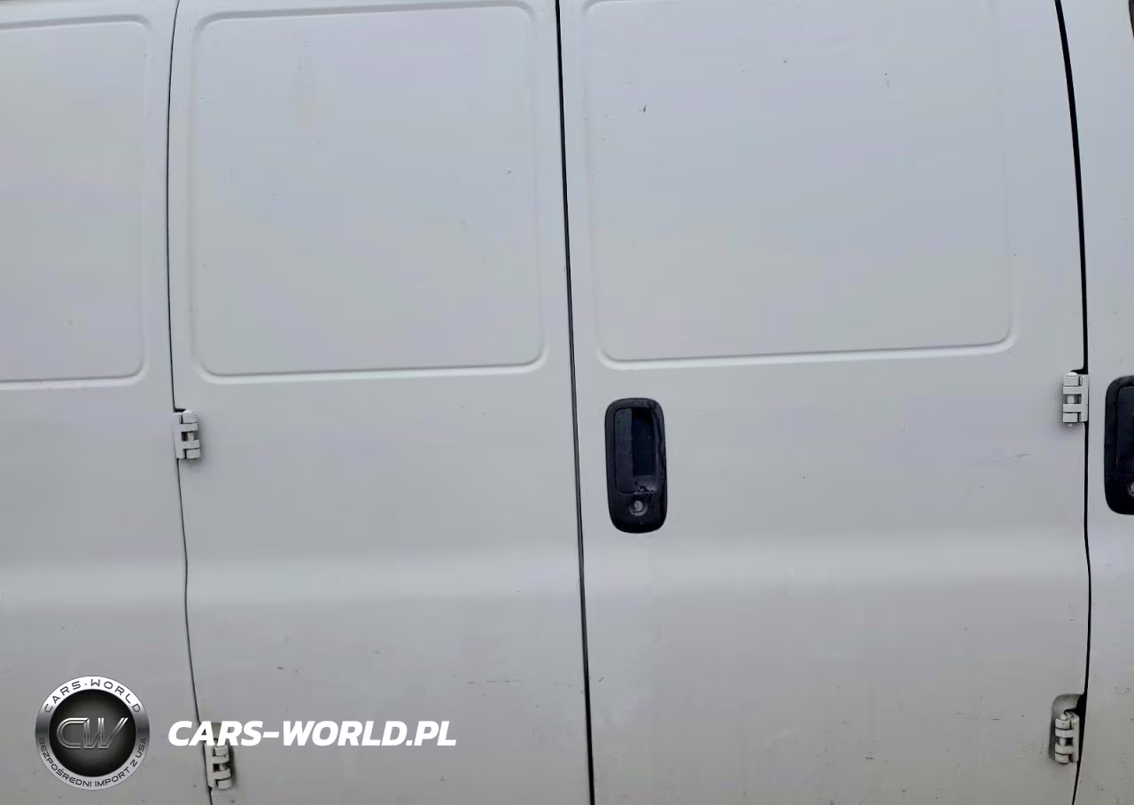 2020 GMC Savana G3500 VIN:1GTZ7HFG2L1186273 - 10