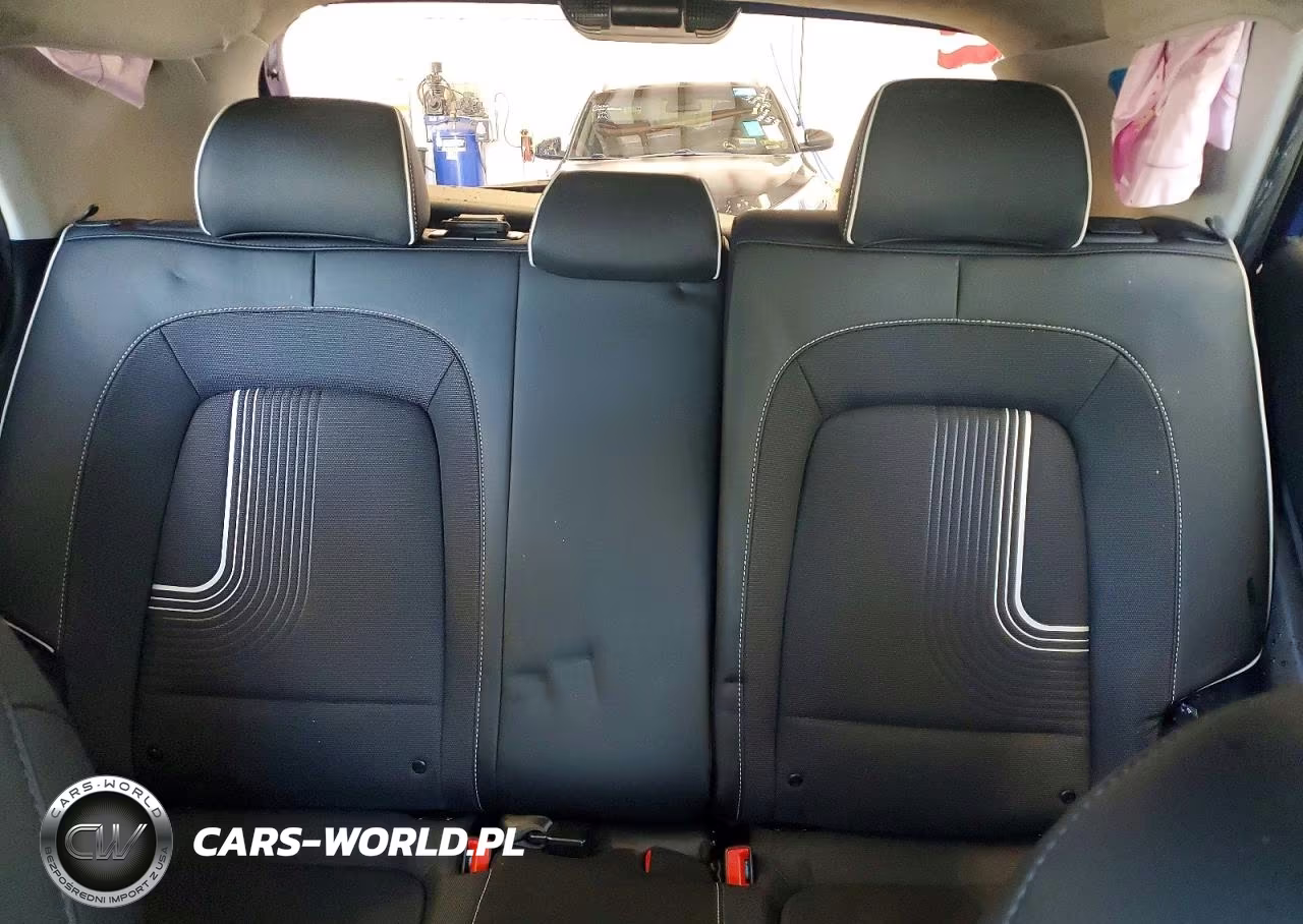 2023 Hyundai Venue Limited VIN:KMHRC8A35PU224465 - 10