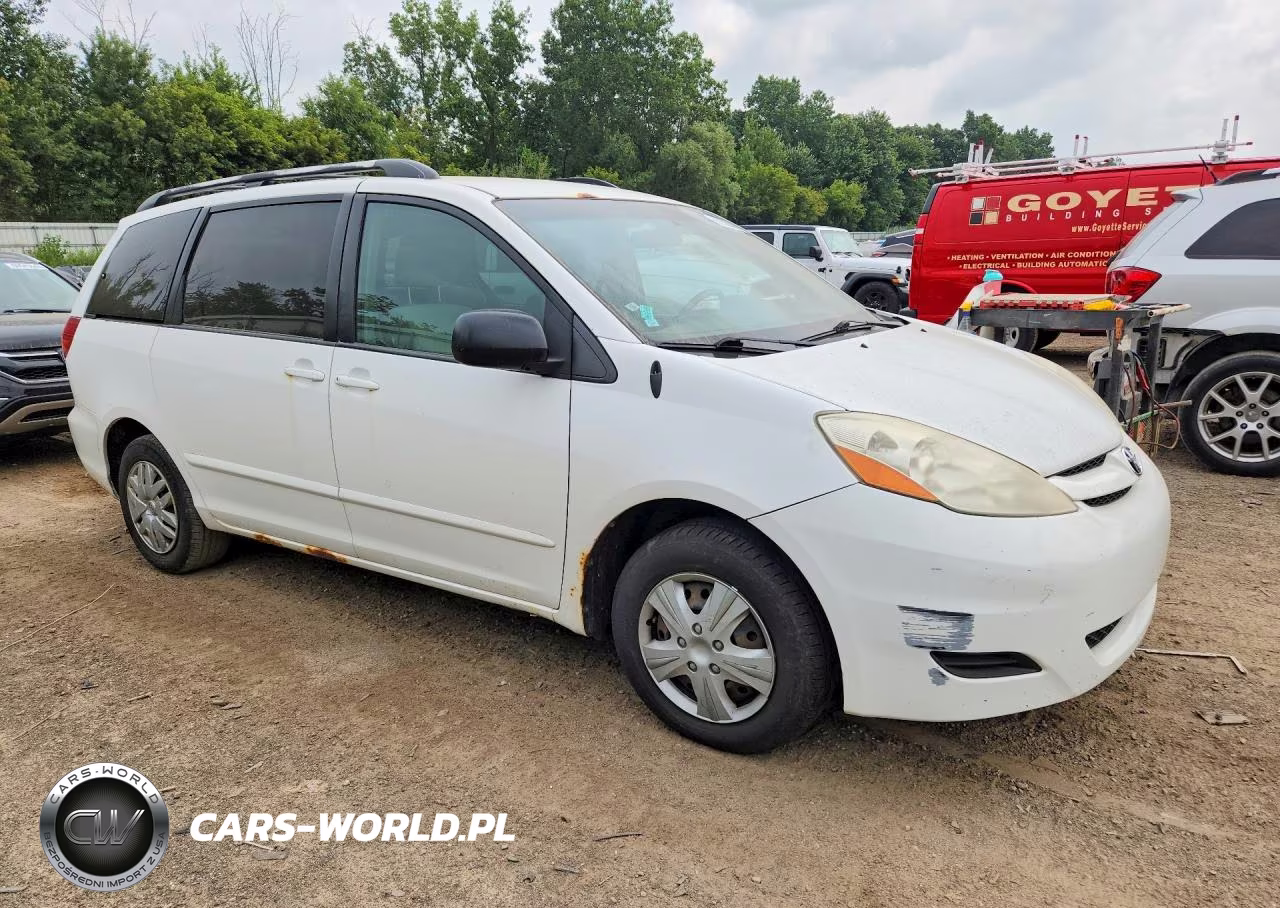 2009 Toyota Sienna Le 8-Passenger VIN:5TDZK23C69S251313 - 4