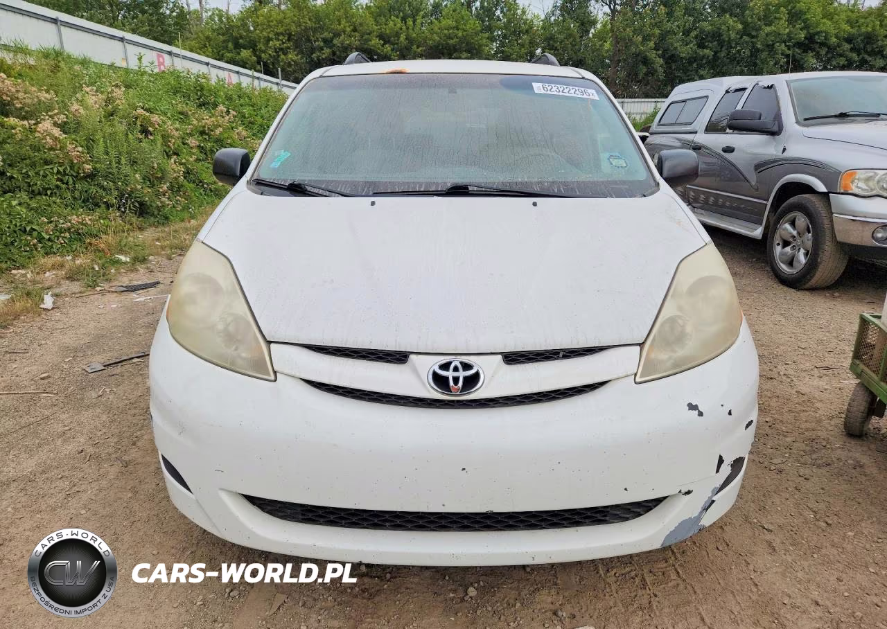2009 Toyota Sienna Le 8-Passenger VIN:5TDZK23C69S251313 - 5
