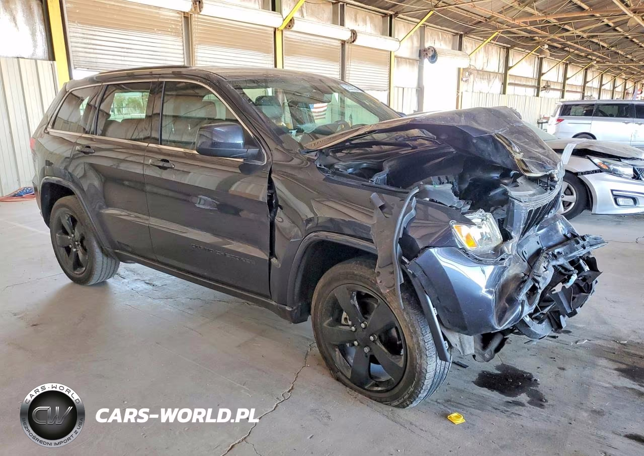2014 Jeep Grand Cherokee Laredo VIN:1C4RJFAGXEC579555 - 4