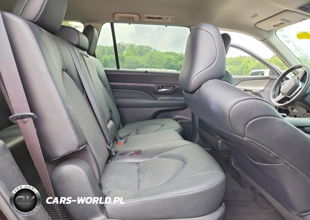 2024 Toyota Grand Highlander Xle VIN:5TDAAAB55RS065789 - 11