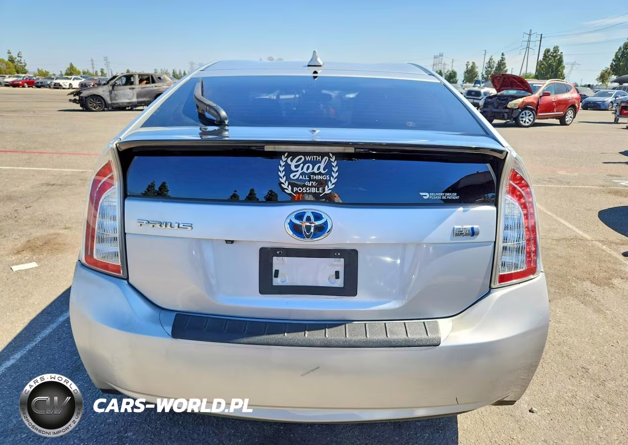 2015 Toyota Prius Two VIN:JTDKN3DU2F0420148 - 6