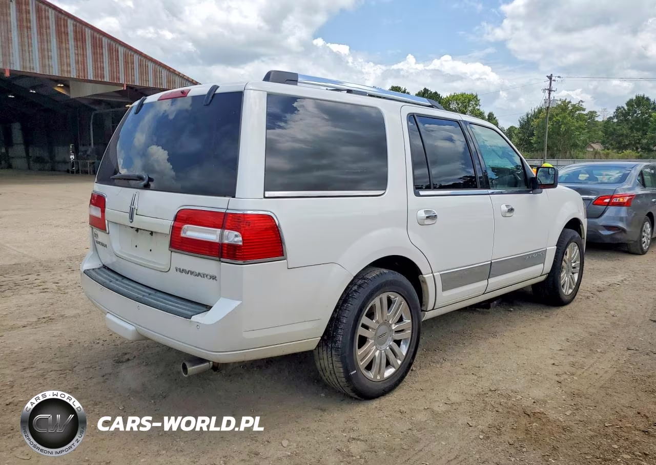 2014 Lincoln Navigator VIN:5LMJJ2H58EEL07867 - 3