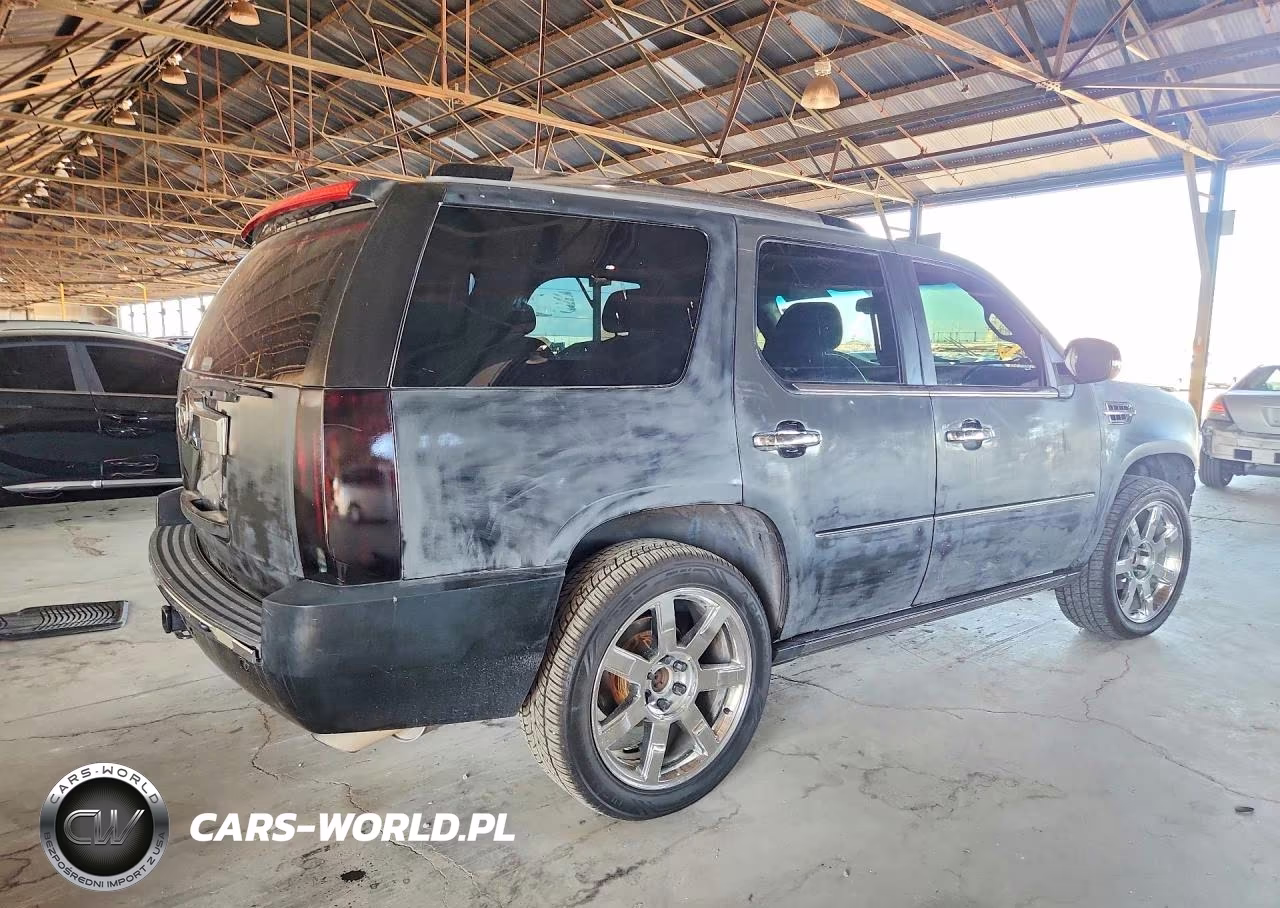 2008 Cadillac Escalade Luxury VIN:1GYEC63818R202753 - 3