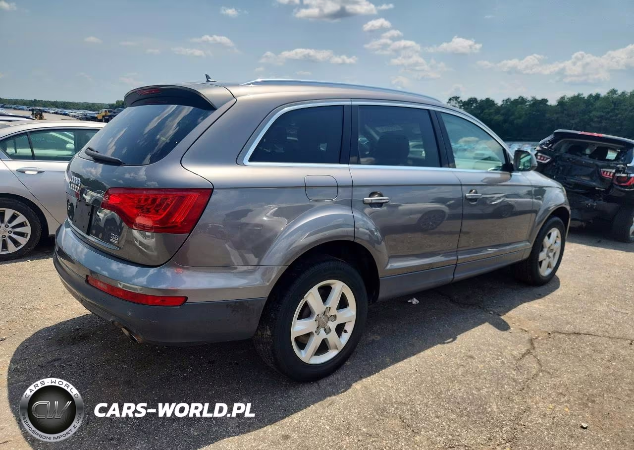 2010 Audi Q7 Premium Plus VIN:WA1LYAFE8AD000721 - 3