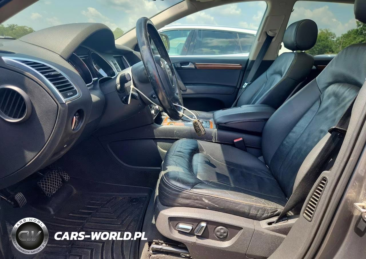 2010 Audi Q7 Premium Plus VIN:WA1LYAFE8AD000721 - 7