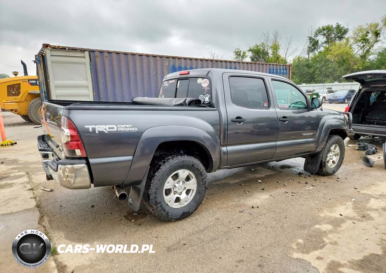 2013 Toyota Tacoma V6 VIN:3TMLU4EN6DM133202 - 3