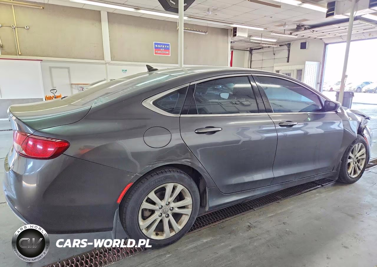 2015 Chrysler 200 Limited VIN:1C3CCCAB0FN705886 - 3