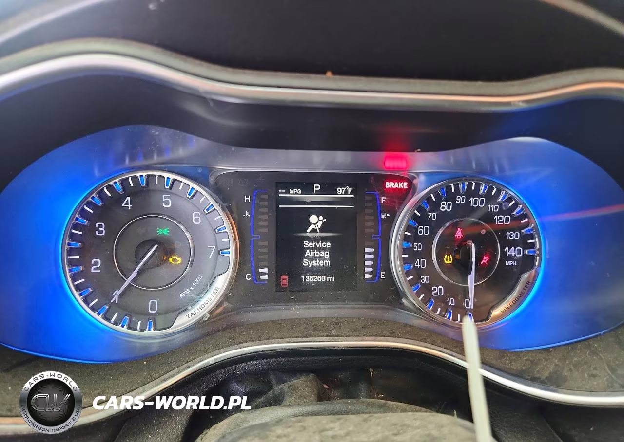 2015 Chrysler 200 Limited VIN:1C3CCCAB0FN705886 - 9