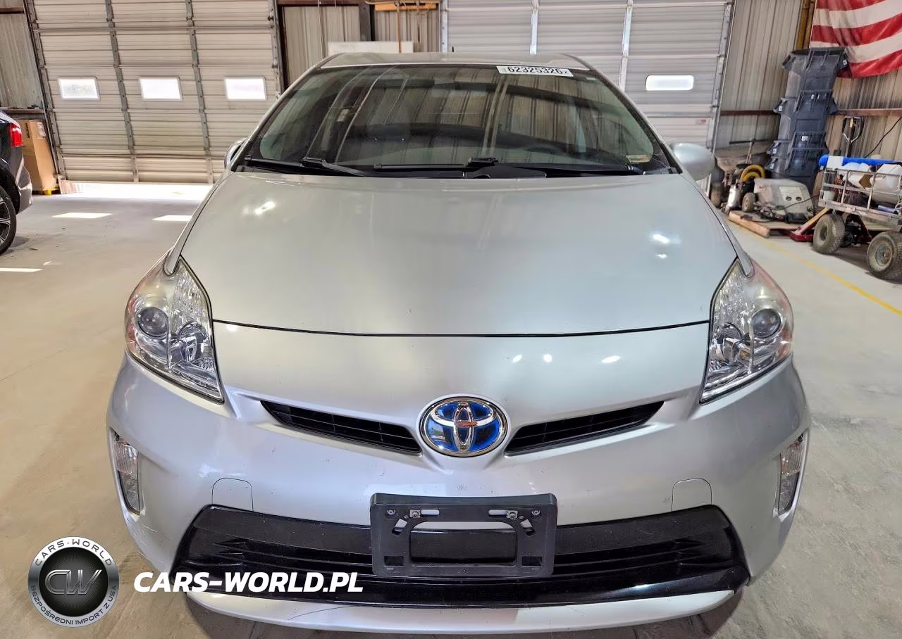 2014 Toyota Prius Three VIN:JTDKN3DUXE1771270 - 5
