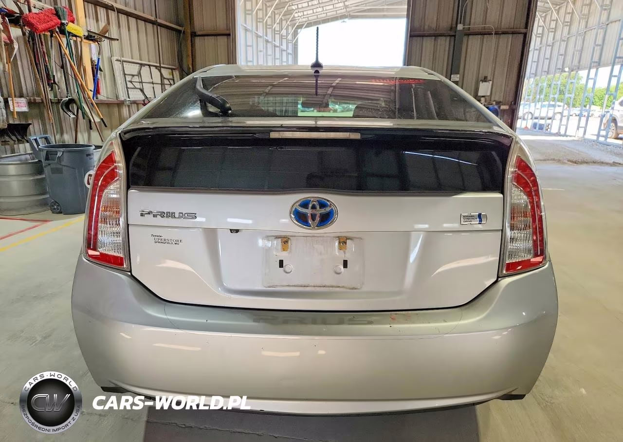 2014 Toyota Prius Three VIN:JTDKN3DUXE1771270 - 6
