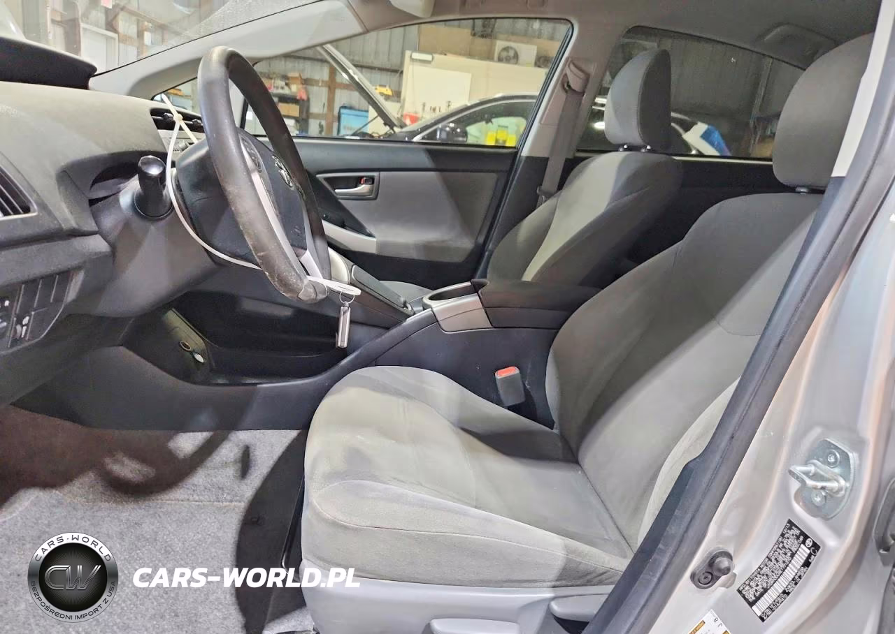 2014 Toyota Prius Three VIN:JTDKN3DUXE1771270 - 7