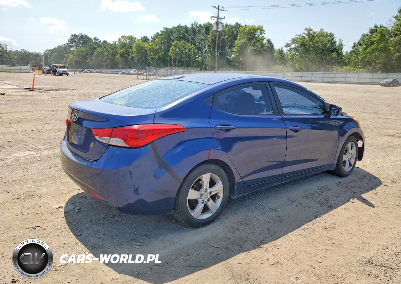2013 Hyundai Elantra Gls VIN:KMHDH4AE6DU520855 - 3