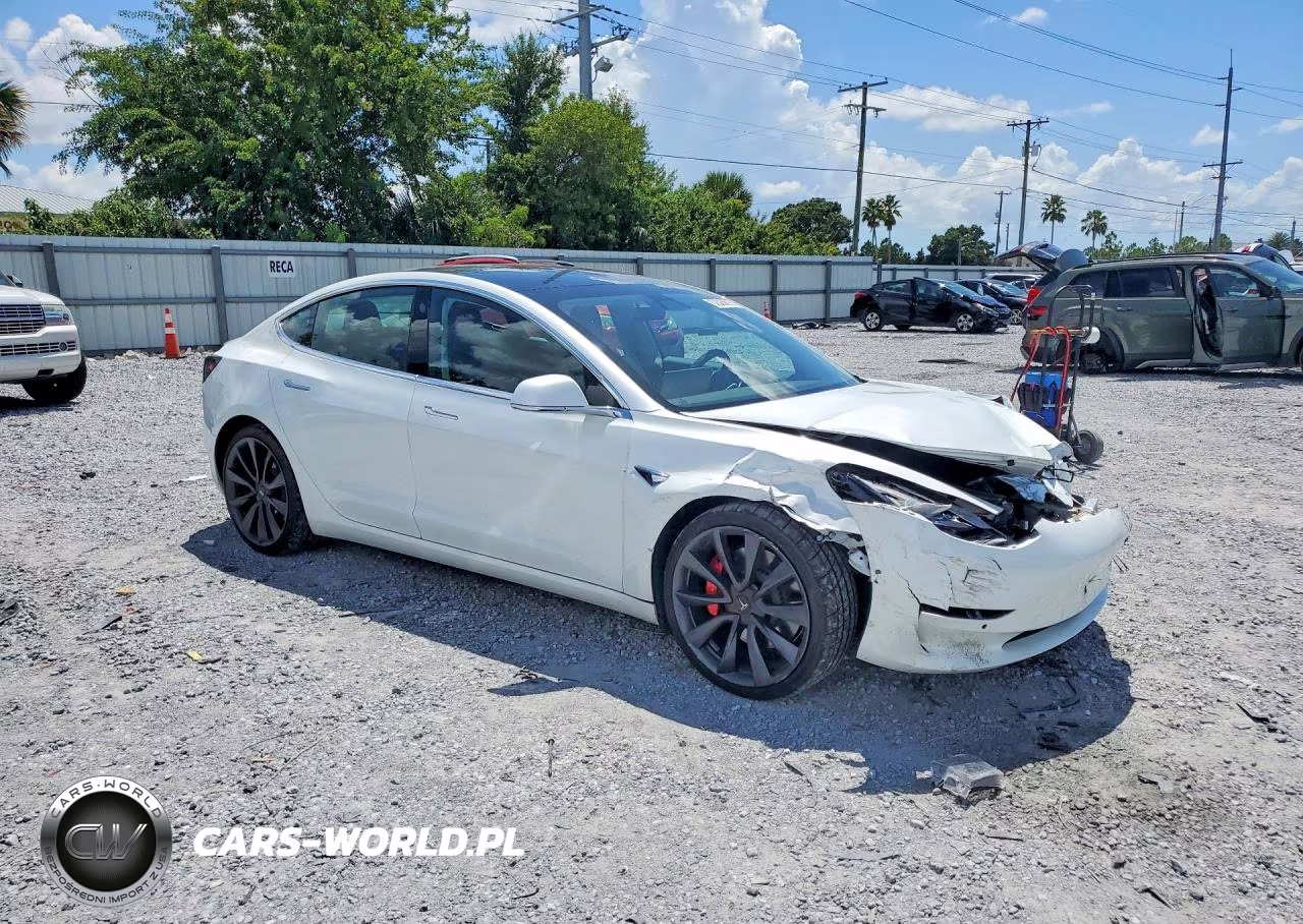 2020 Tesla Model 3 VIN:5YJ3E1EC5LF714235 - 4