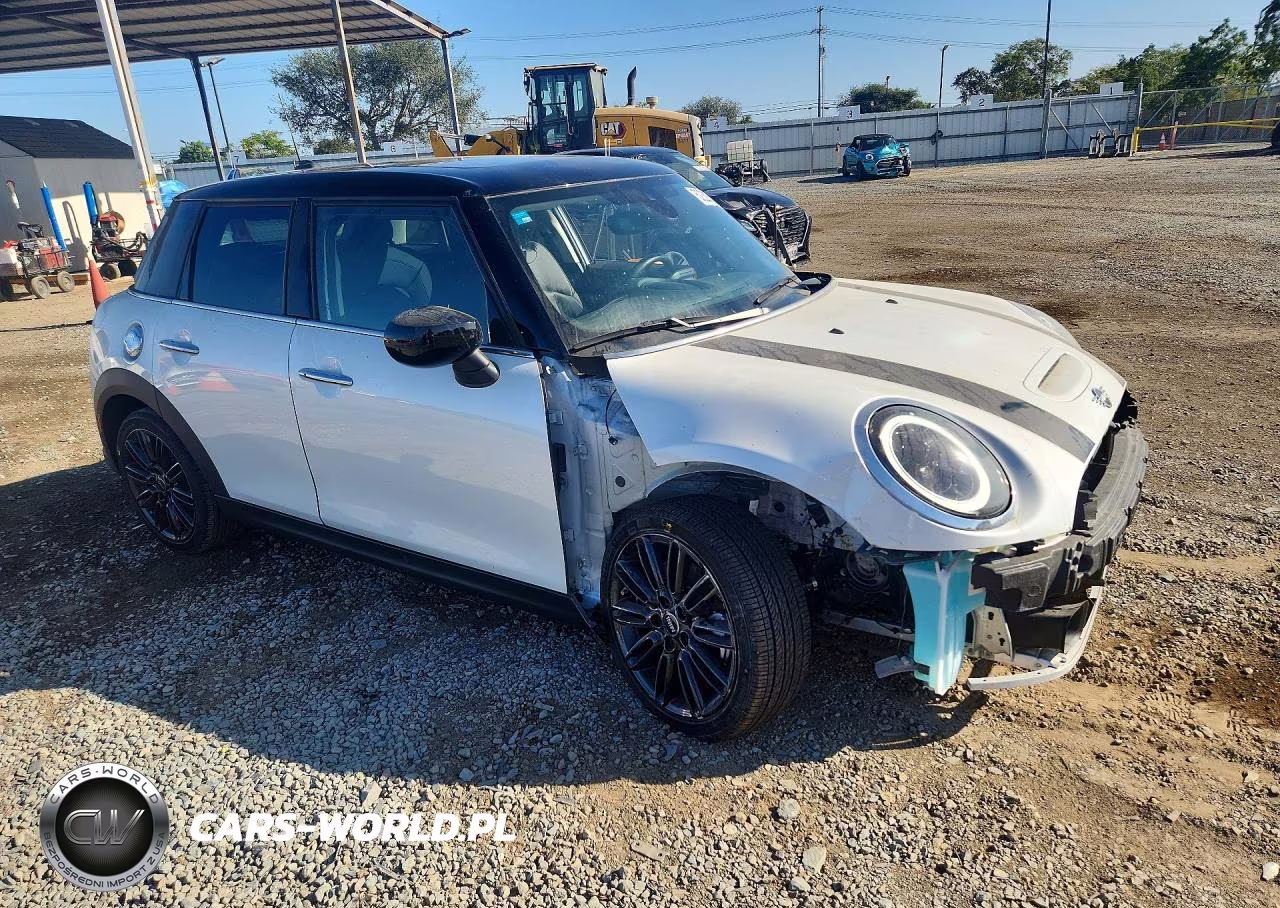 2024 Mini Cooper S VIN:WMW53DK0XR2W03859 - 4