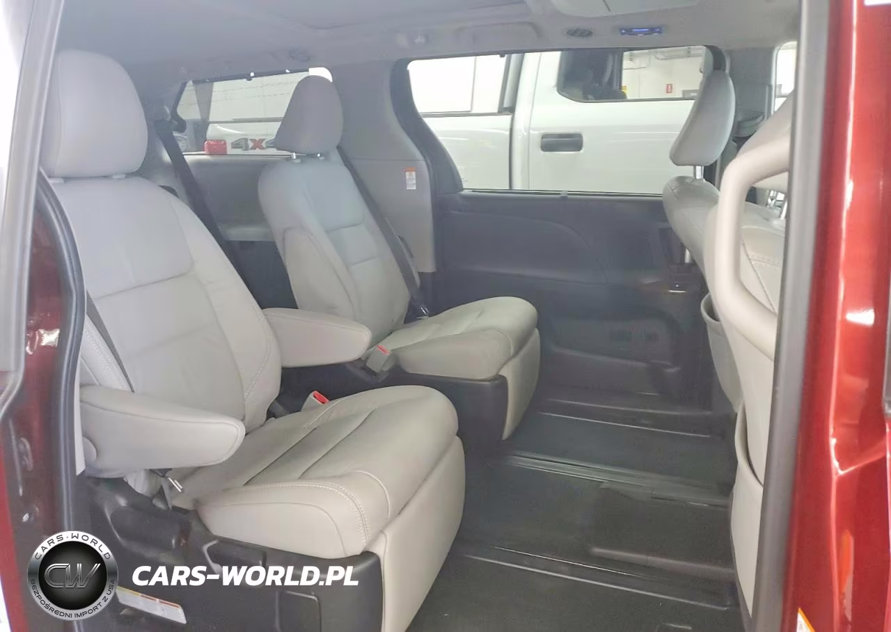 2016 Toyota Sienna Limited Premium 7-Passenger VIN:5TDYK3DC2GS738649 - 11