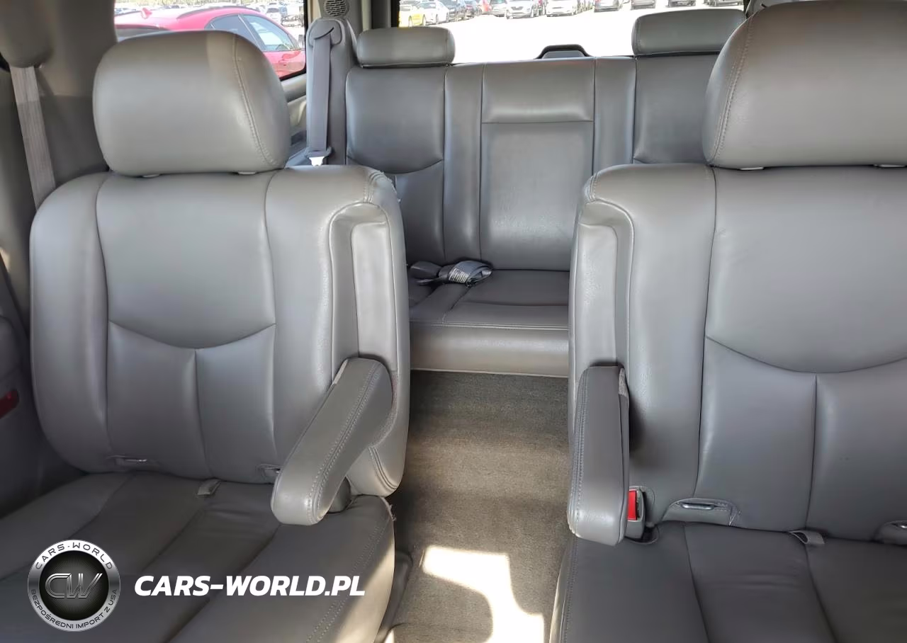 2004 Chevrolet Suburban K2500 VIN:3GNGK26G64G273087 - 10