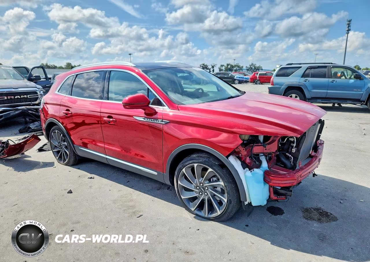 2021 Lincoln Nautilus Reserve VIN:2LMPJ6K95MBL01670 - 4