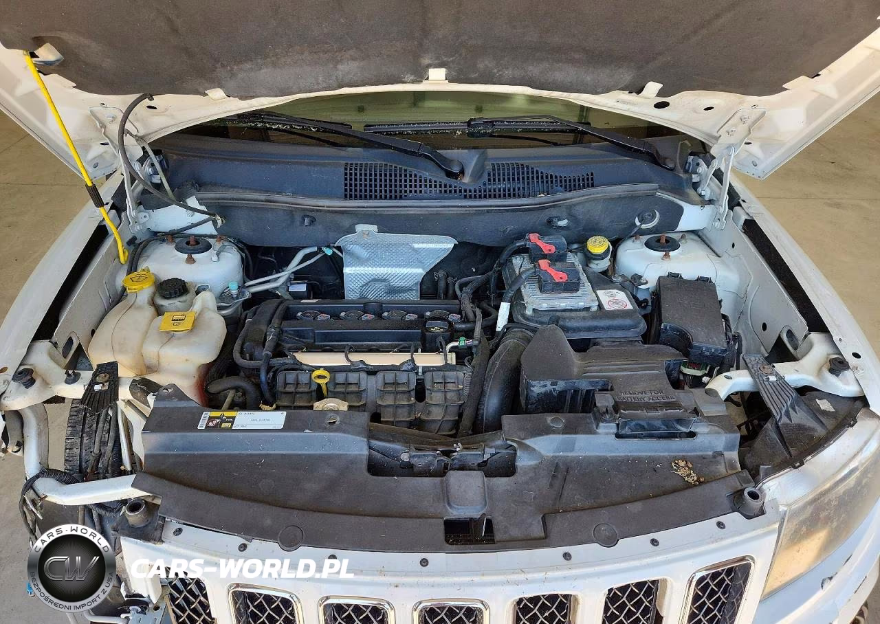 2014 Jeep Compass Sport VIN:1C4NJCBA8ED779108 - 12
