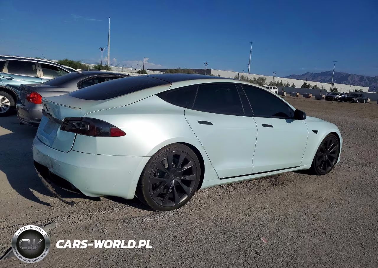 2019 Tesla Model S VIN:5YJSA1E43KF334390 - 3
