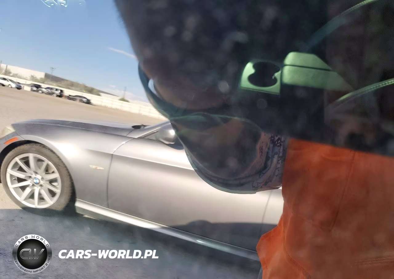 2019 Tesla Model S VIN:5YJSA1E43KF334390 - 7