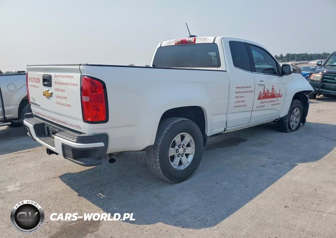 2019 Chevrolet Colorado VIN:1GCHSBEN5K1136490 - 3