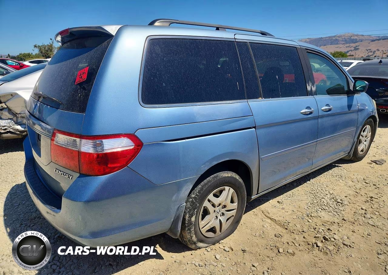 2005 Honda Odyssey Ex VIN:5FNRL384X5B125779 - 3