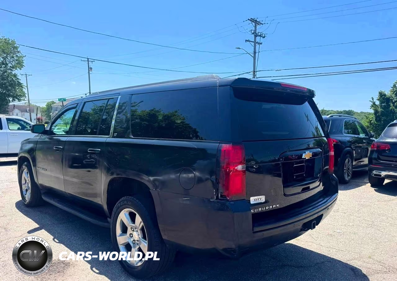 2018 Chevrolet Suburban Lt VIN:1GNSKHKC4JR238205 - 3