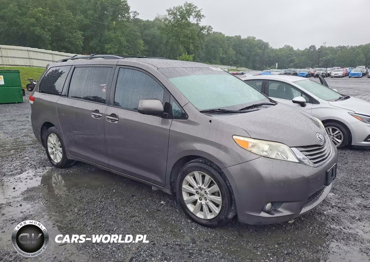 2013 Toyota Sienna Xle 7-Passenger VIN:5TDDK3DC4DS059007 - 4