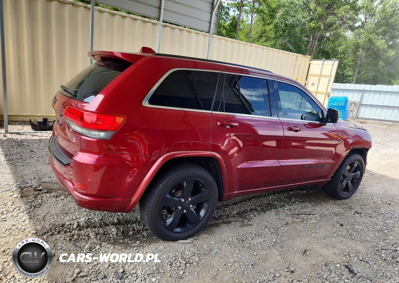 2015 Jeep Grand Cherokee Laredo VIN:1C4RJEAG4FC798426 - 3