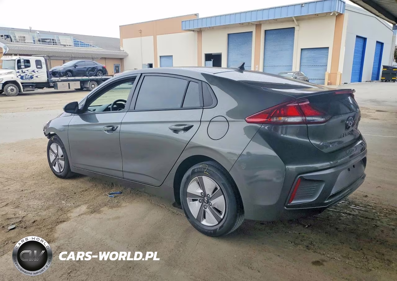 2021 Hyundai Ioniq Blue VIN:KMHC65LC2MU257878 - 2