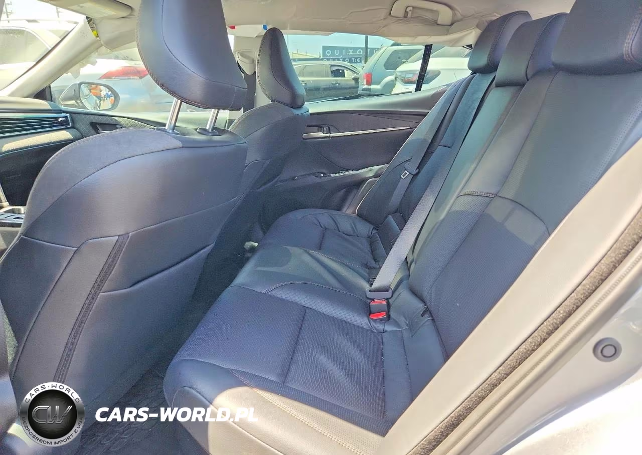 2026 Toyota Camry Xle VIN:4T1DAACK1TU277900 - 10