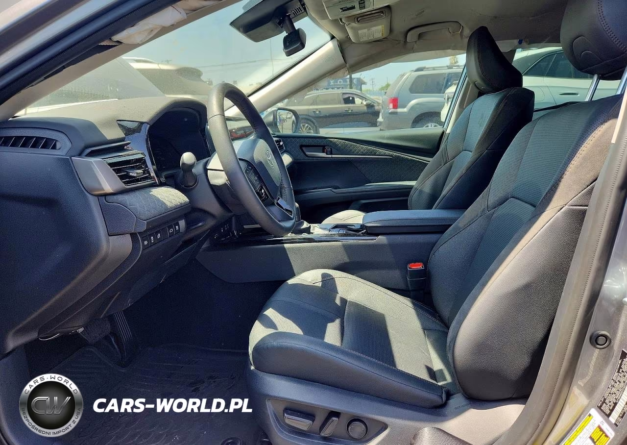 2026 Toyota Camry Xle VIN:4T1DAACK1TU277900 - 7