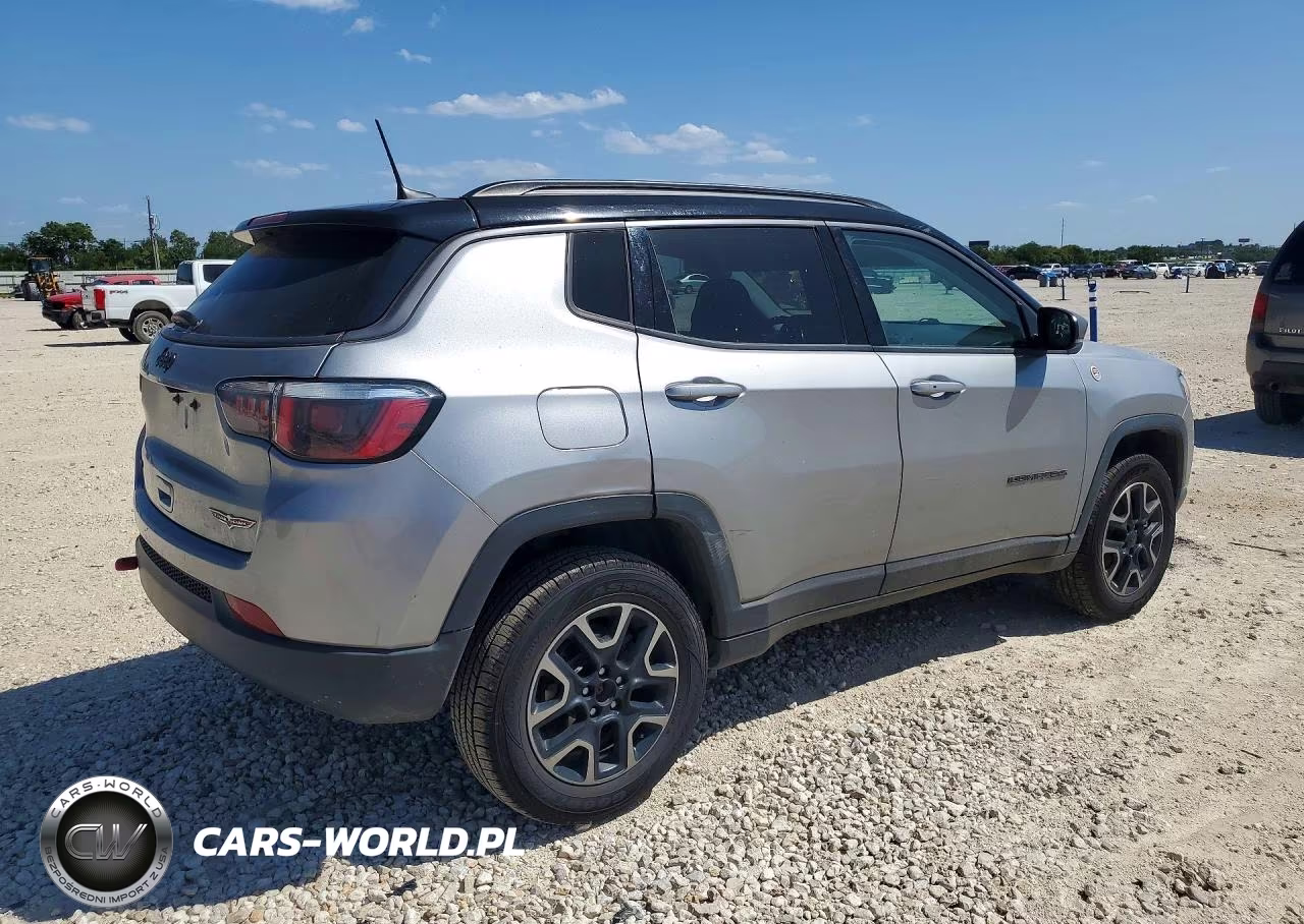 2019 Jeep Compass Trailhawk VIN:3C4NJDDB3KT744705 - 3