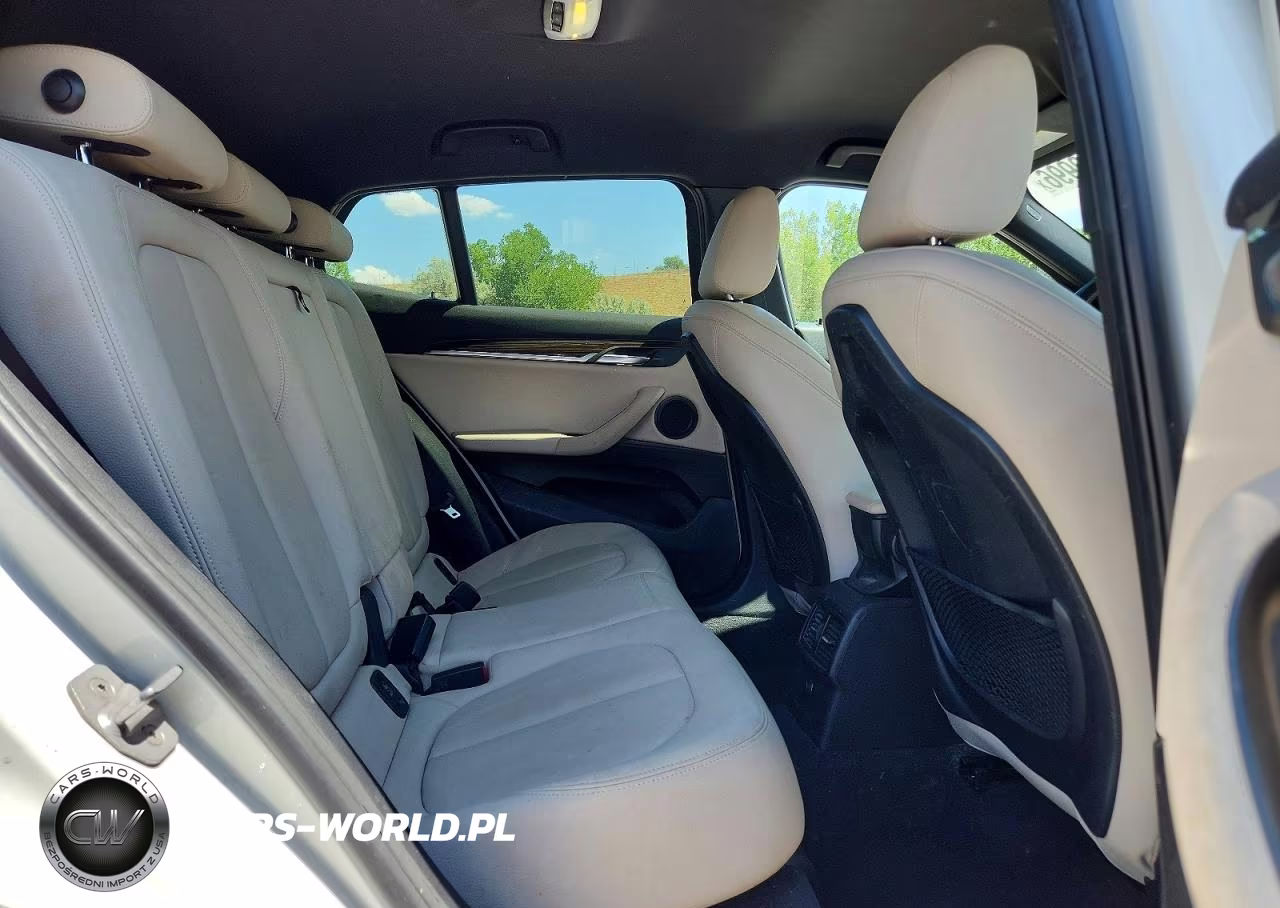 2018 BMW X2 xDrive28I VIN:WBXYJ5C38JEF70177 - 11