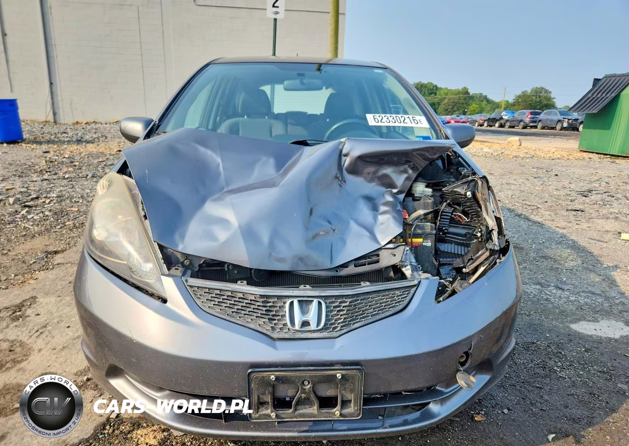 2013 Honda Fit VIN:JHMGE8H35DC067645 - 5