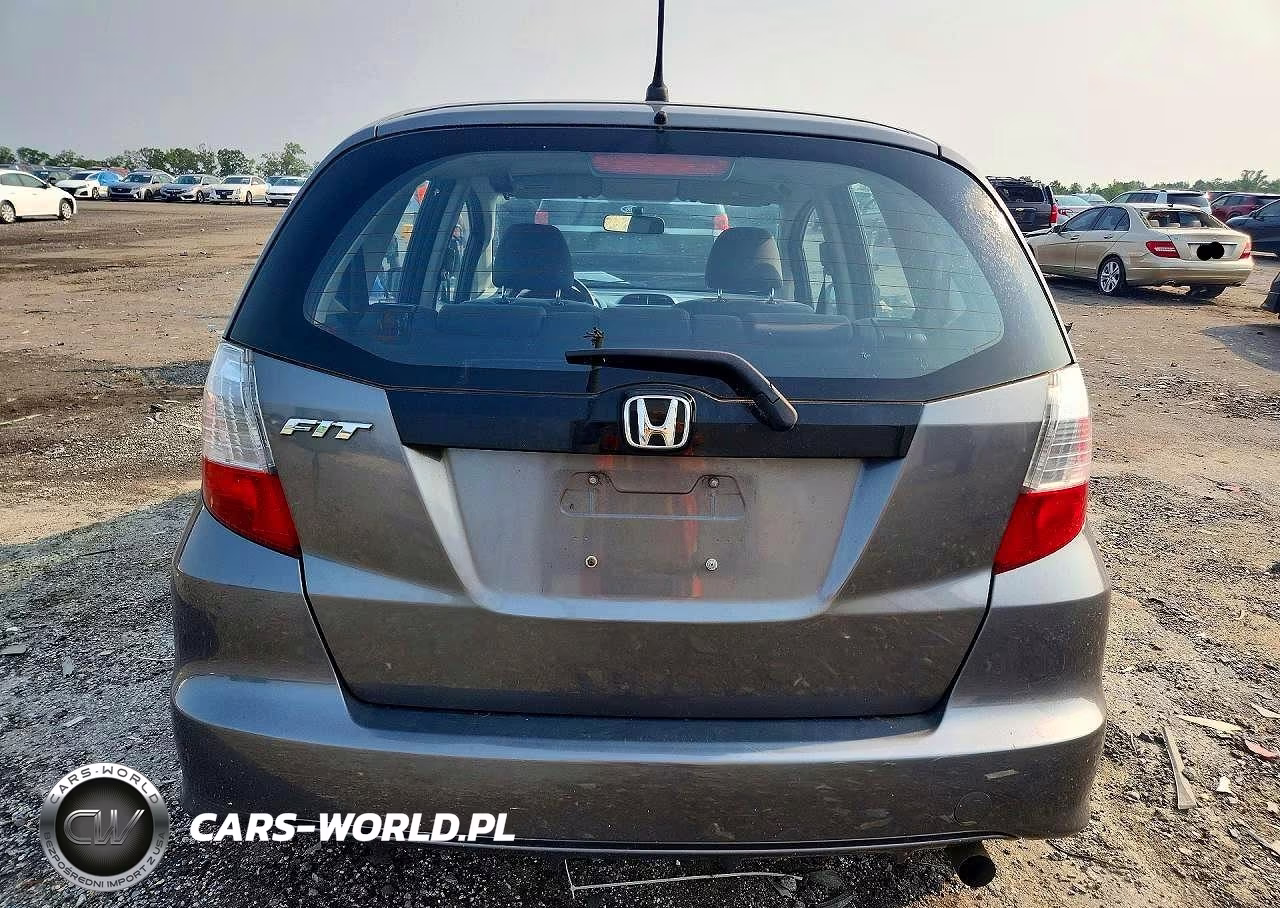 2013 Honda Fit VIN:JHMGE8H35DC067645 - 6
