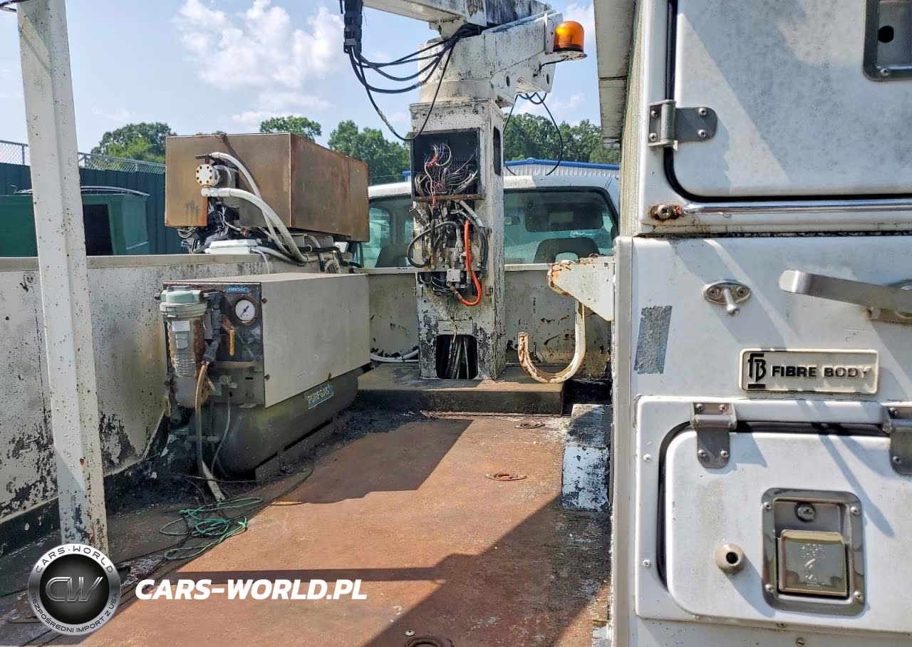 1995 GMC Sierra Bucket Truck VIN:1GDKC34NXSJ527592 - 10
