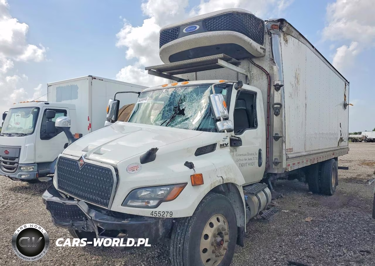 2025 International Mv607 Refrigerated Box Truck – zdjęcie 1 z 13