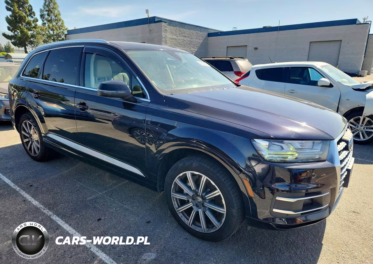 2017 Audi Q7 Premium Plus VIN:WA1LAAF77HD033158 - 4