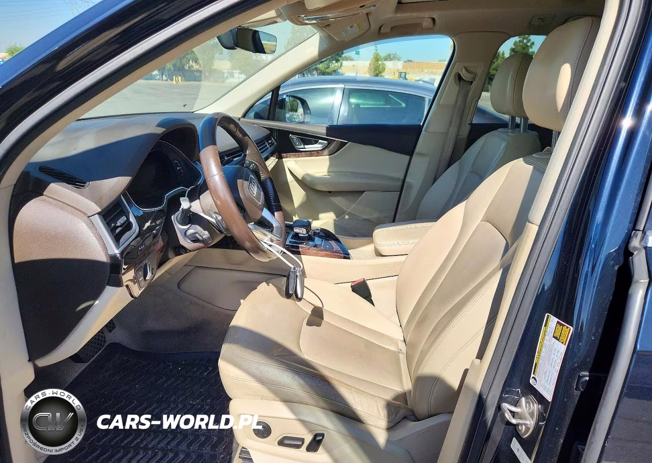 2017 Audi Q7 Premium Plus VIN:WA1LAAF77HD033158 - 7