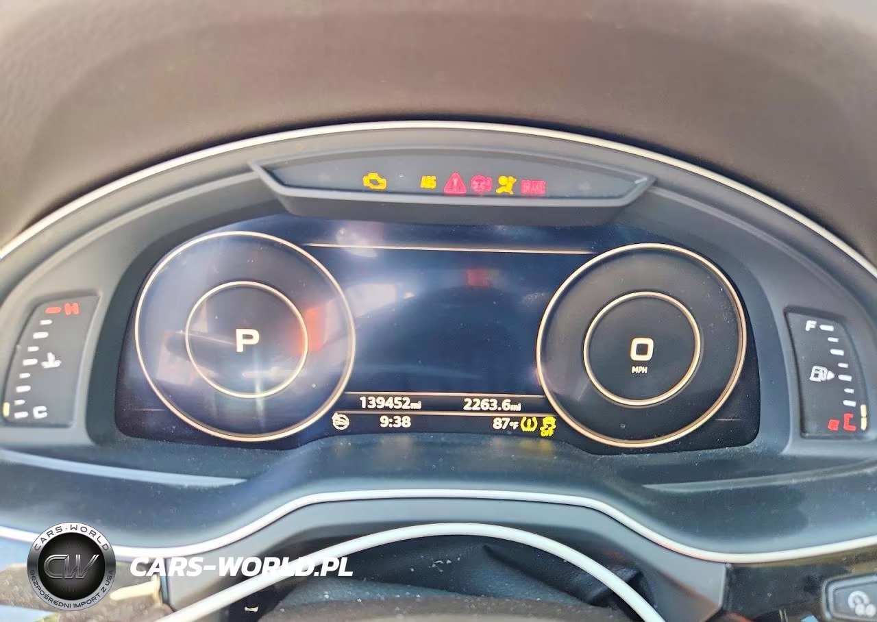 2017 Audi Q7 Premium Plus VIN:WA1LAAF77HD033158 - 9