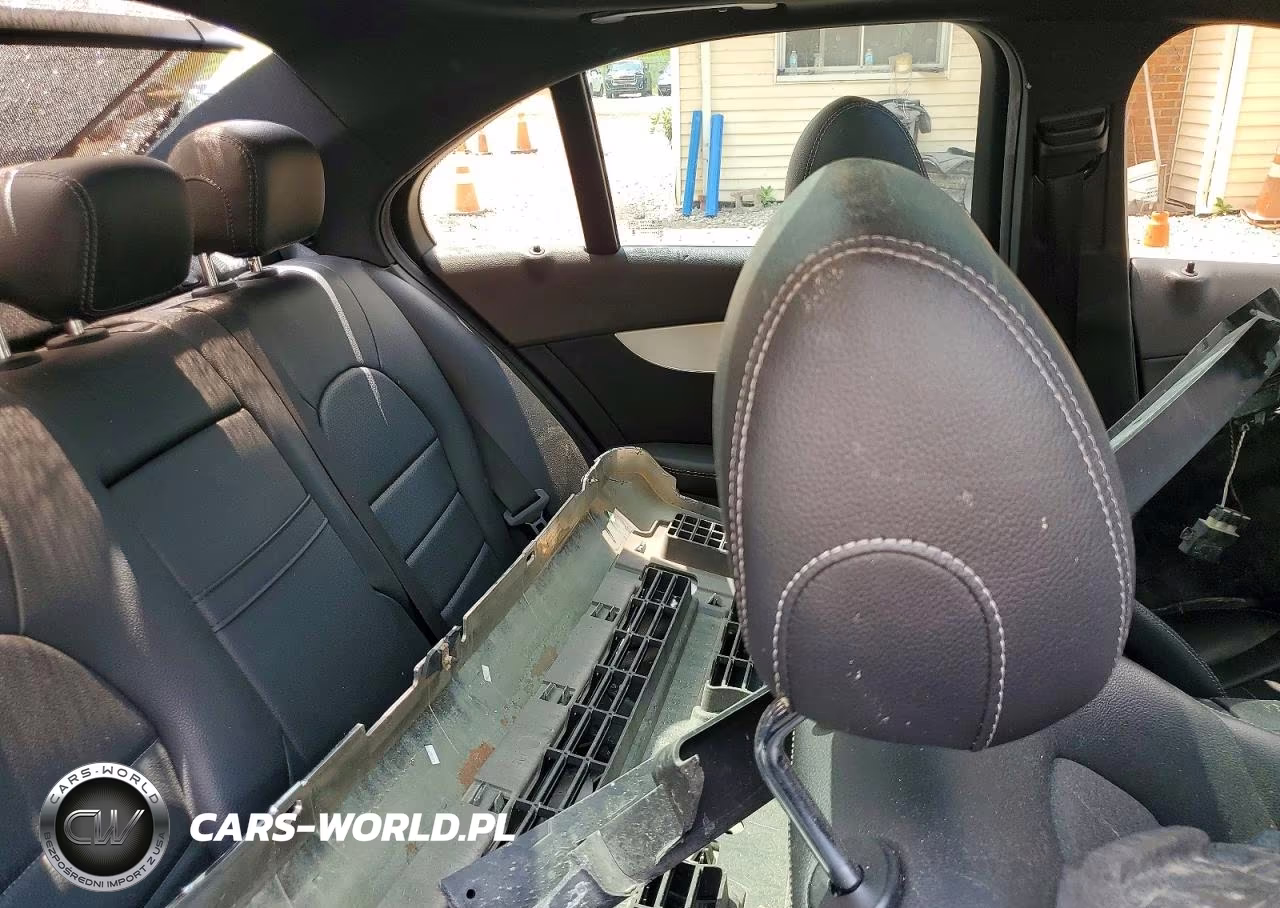2019 Mercedes-Benz C 300 4Matic VIN:55SWF8EB3KU317808 - 10