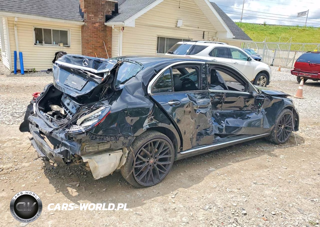 2019 Mercedes-Benz C 300 4Matic VIN:55SWF8EB3KU317808 - 3