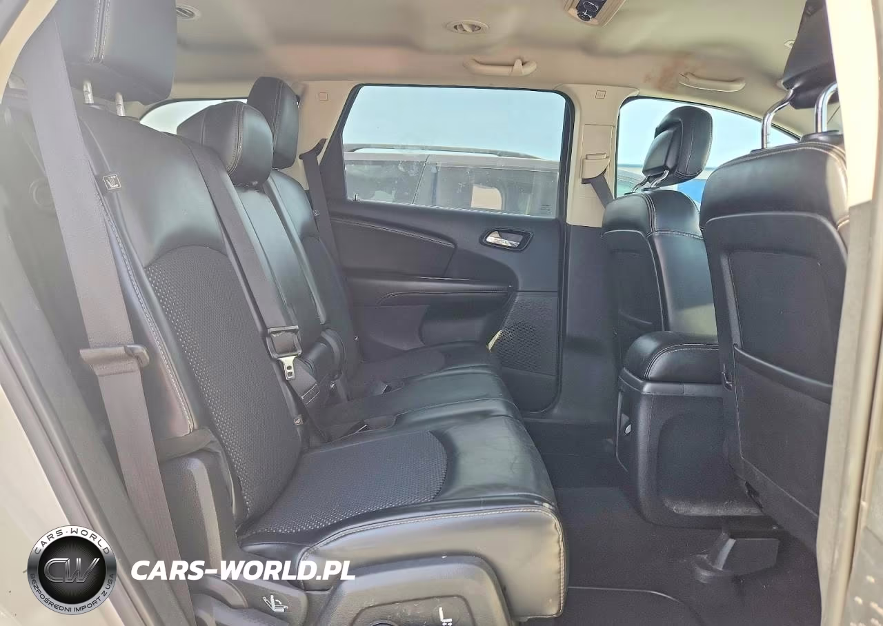 2018 Dodge Journey Crossroad VIN:3C4PDCGG6JT513457 - 11